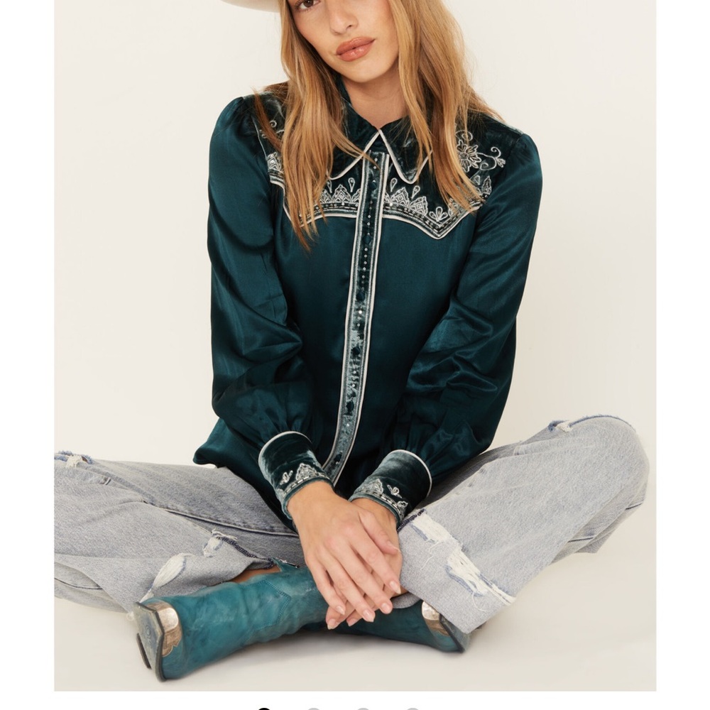 Embroidered Western Blouse - Green